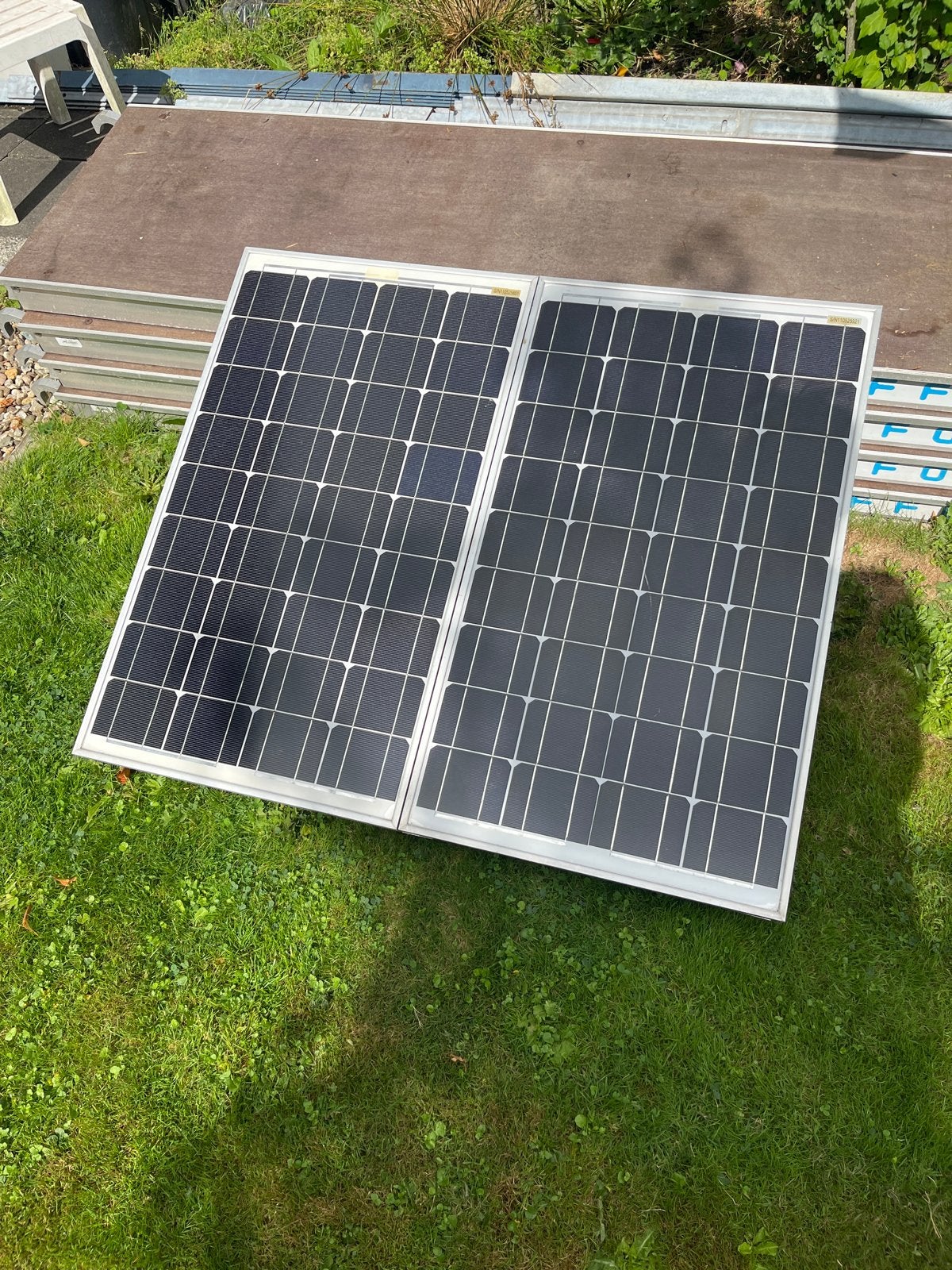 2 Kleine paneeltjes met 3 Flatfix Eco en Victron, Ophalen of Verzenden, Gebruikt, Overige typen