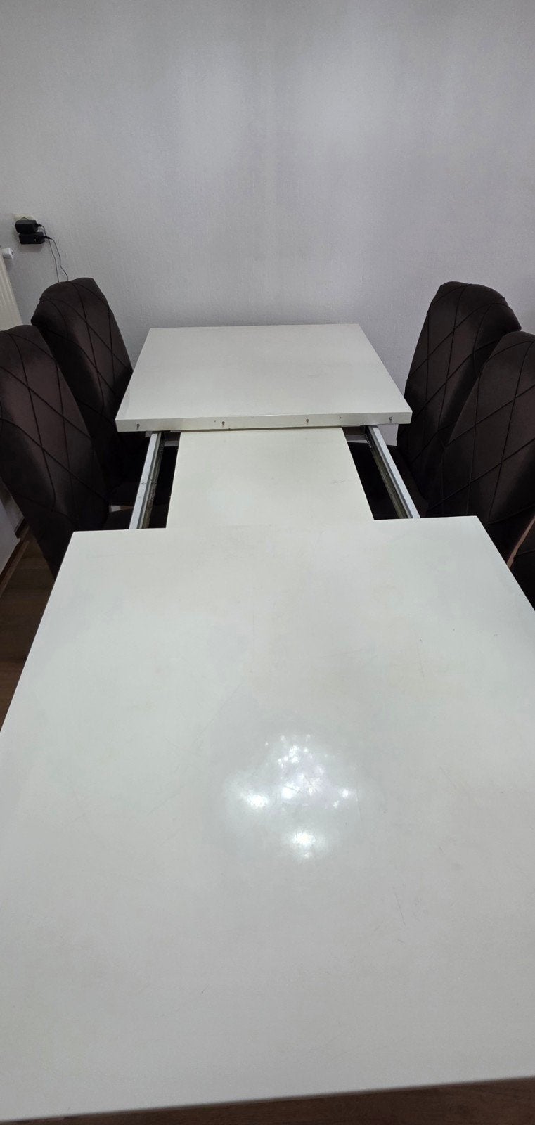 Uitschuifbare eettafel met 6 stoelen, Overige materialen, 200 cm of meer, Zo goed als nieuw, Modern en elegant