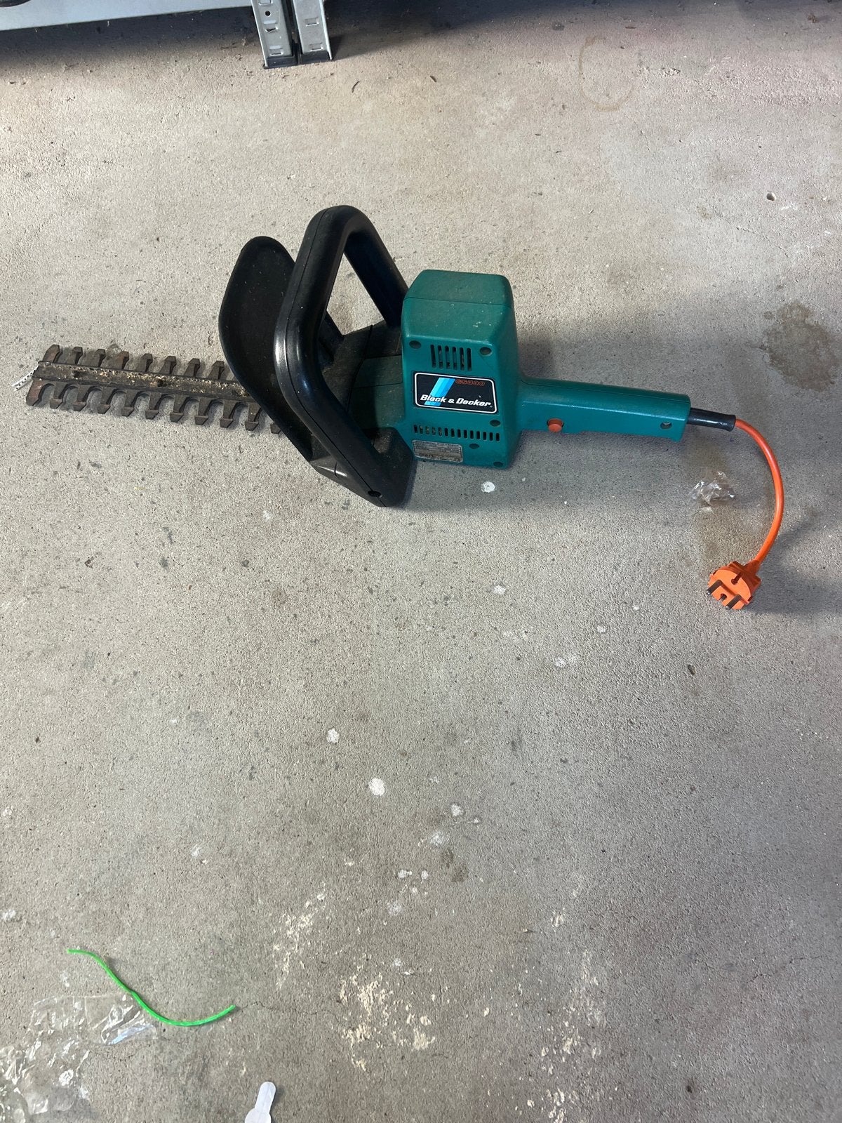 Black & Decker GS330 heggenschaar - 400W, Ophalen of Verzenden, Gebruikt, Elektrisch