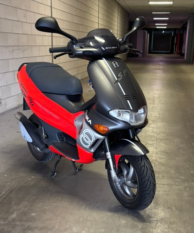 Gilera Runner SP 50cc Scooter - Rood/Zwart, Ophalen, Overige modellen, Maximaal 45 km/u, Zo goed als nieuw