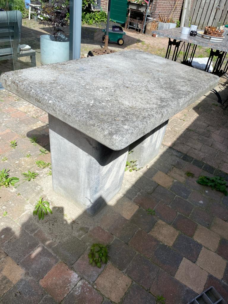 Robuuste betonnen tuintafel met 2 bankjes- Gebruikt, Ophalen, Gebruikt, Rechthoekig, Overige materialen