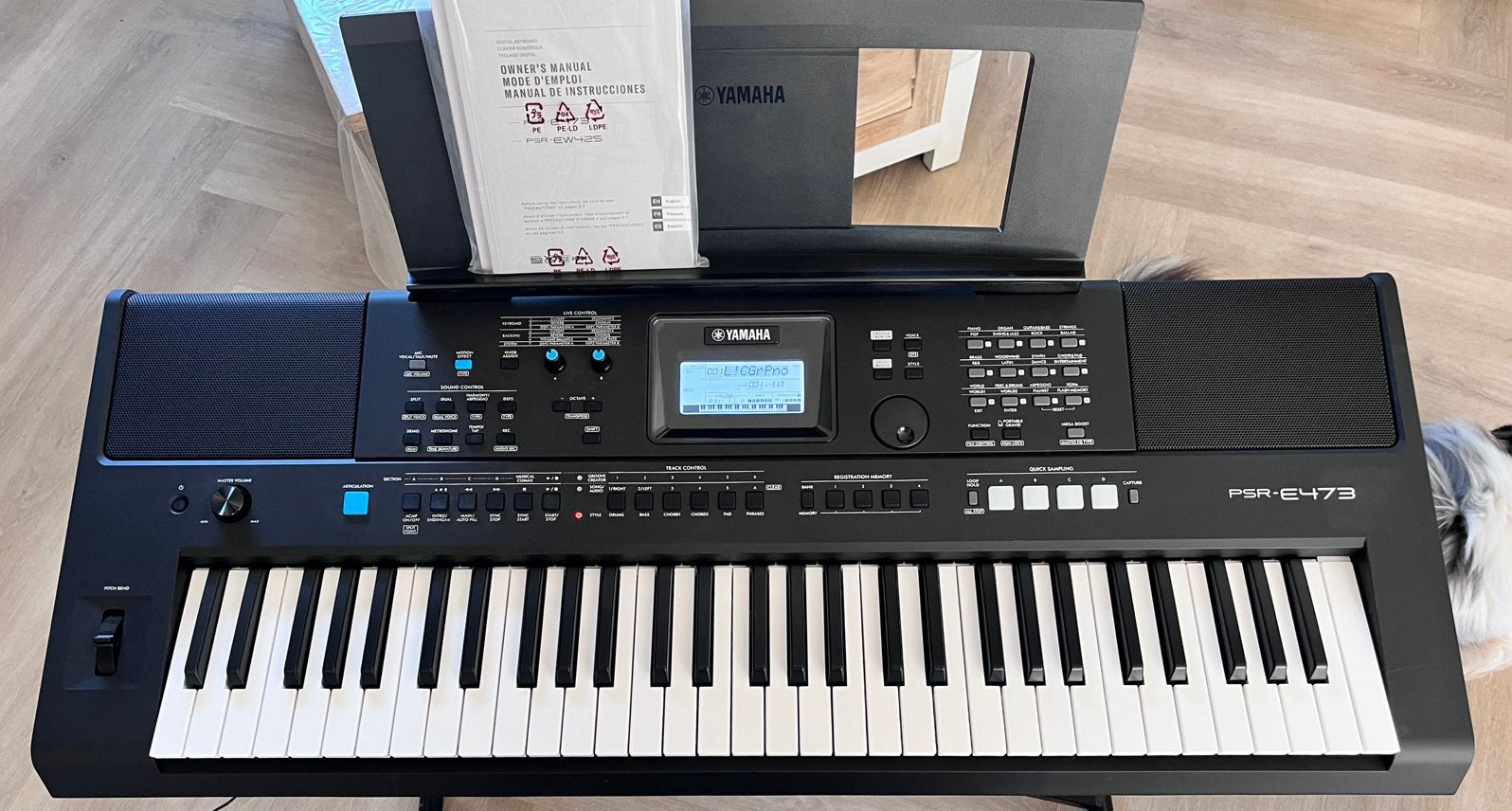 Yamaha PSR-E473 keyboard met nwe standaard en garantie, Muziek en Instrumenten, Ophalen, 61 toetsen, Yamaha, Zo goed als nieuw
