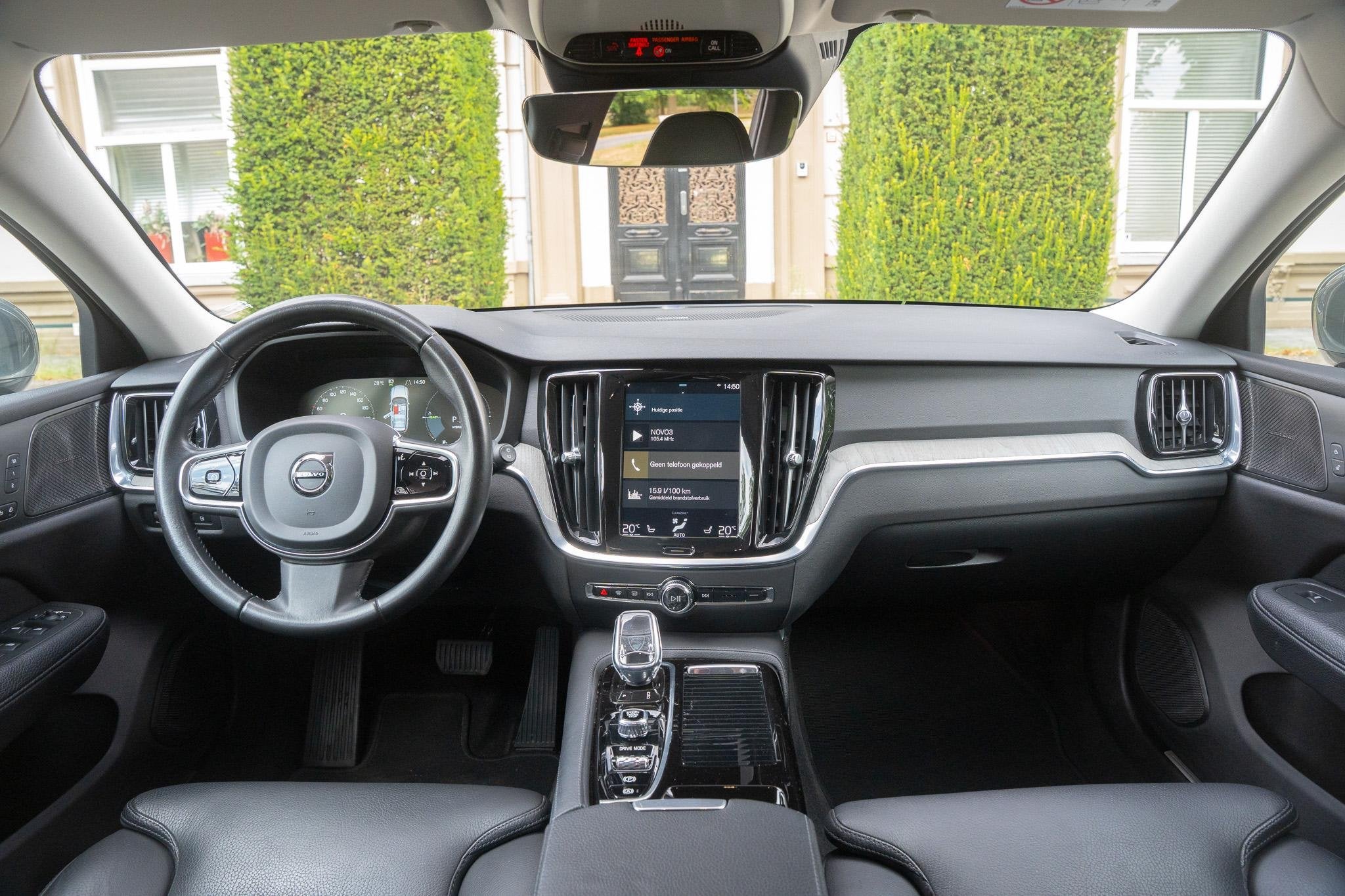 Volvo V60 2.0 T6 Recharge AWD Inscription TREKHAAK | PILOT P, Gebruikt, Euro 6, 4 cilinders, 340 pk