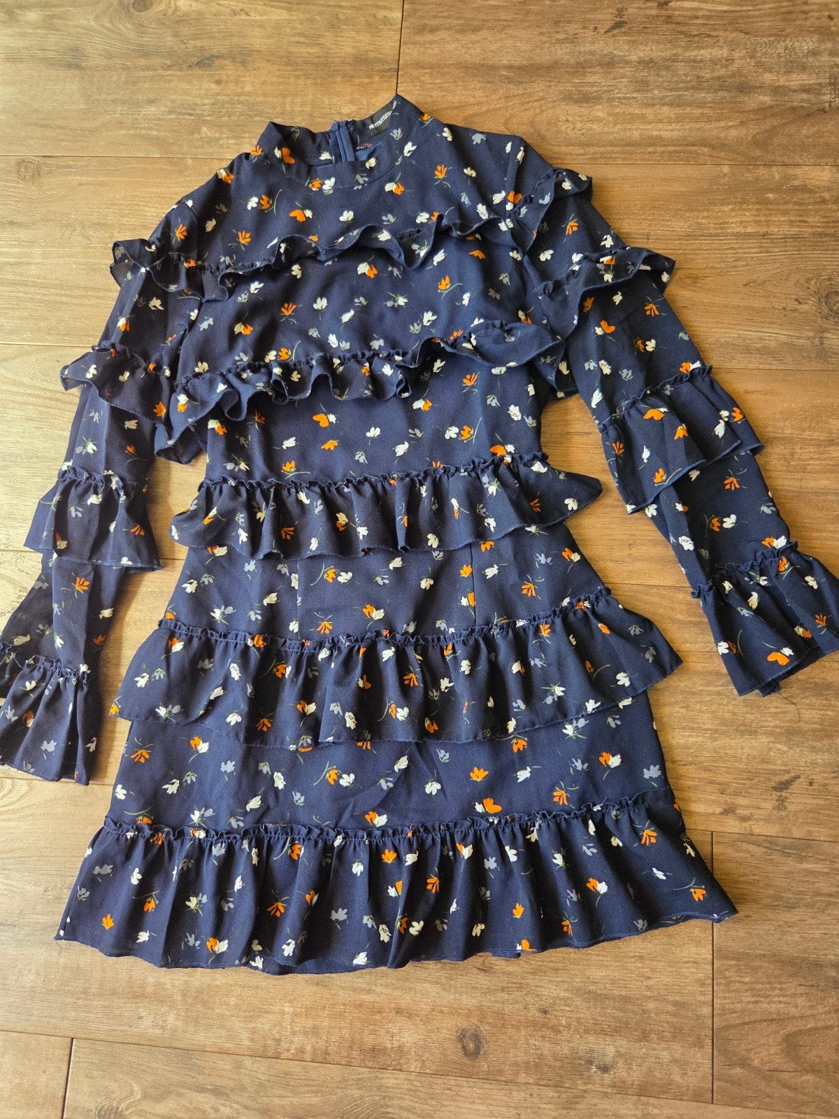 PrettyLittleThing donkerblauwe jurk met ruches en voering, Kleding | Dames, Maat 38/40 (M), Blauw, Nieuw, Ophalen of Verzenden