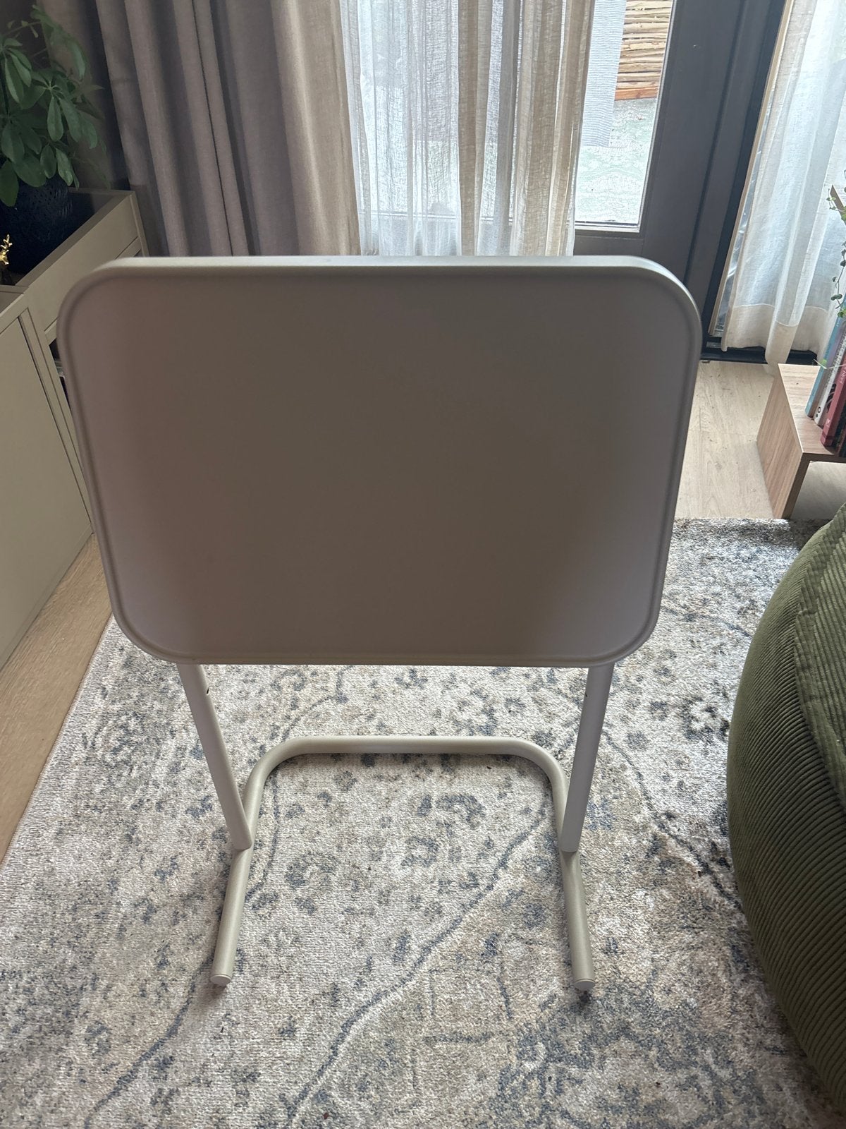 IKEA Björkåsen laptophouder - Verstelbaar en compact, Ophalen, Minder dan 55 cm, Metaal of Aluminium, Zo goed als nieuw