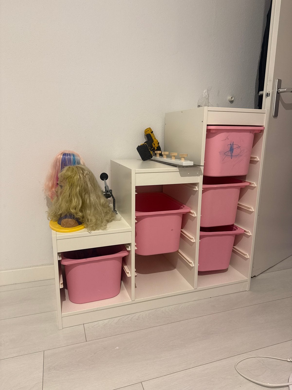IKEA Trofast opbergkast met roze bakken, Ophalen, Gebruikt