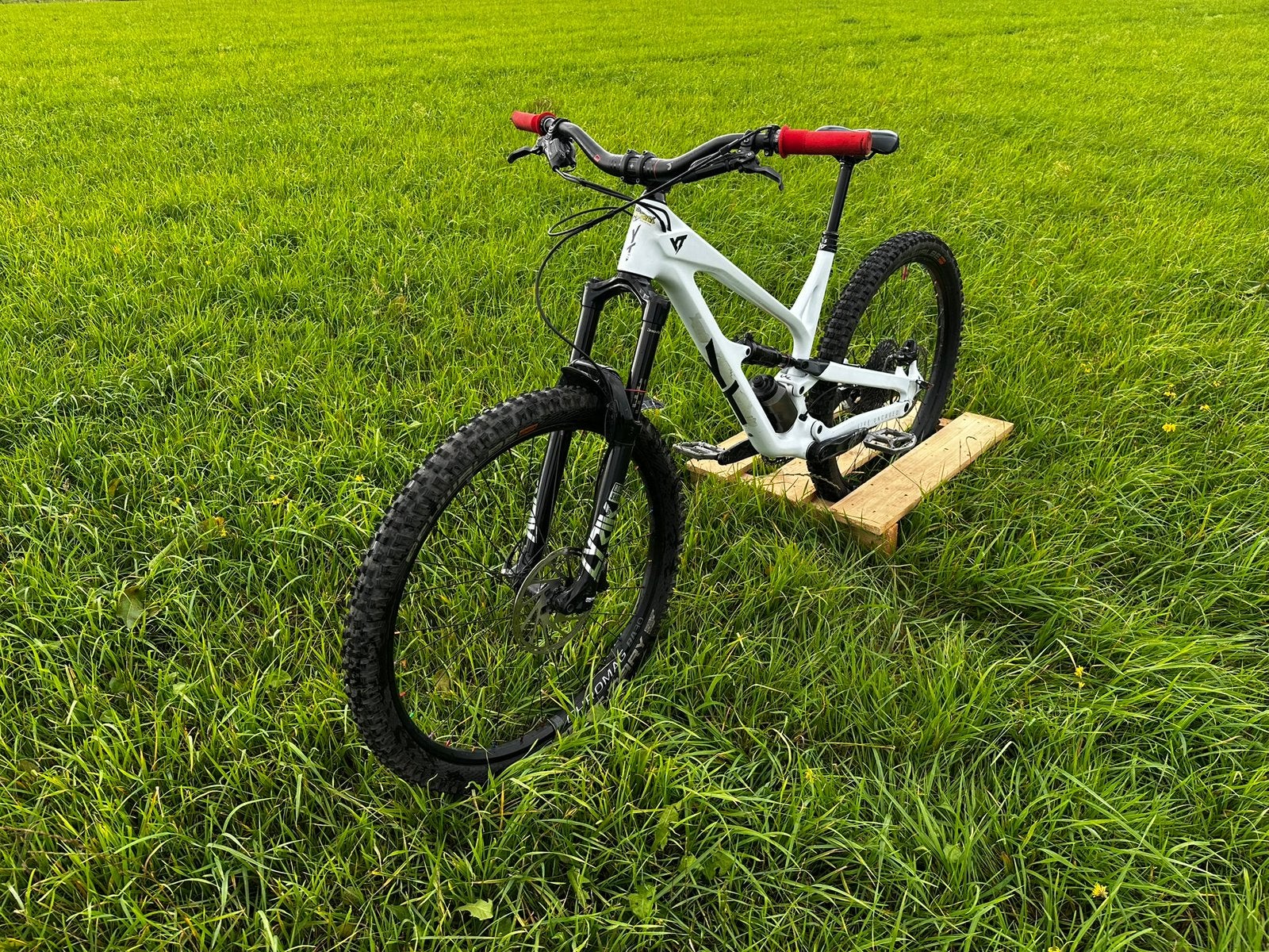 Yt jeffsy cf, 24 inch of meer, Gebruikt, Ophalen of Verzenden, Schijfrem
