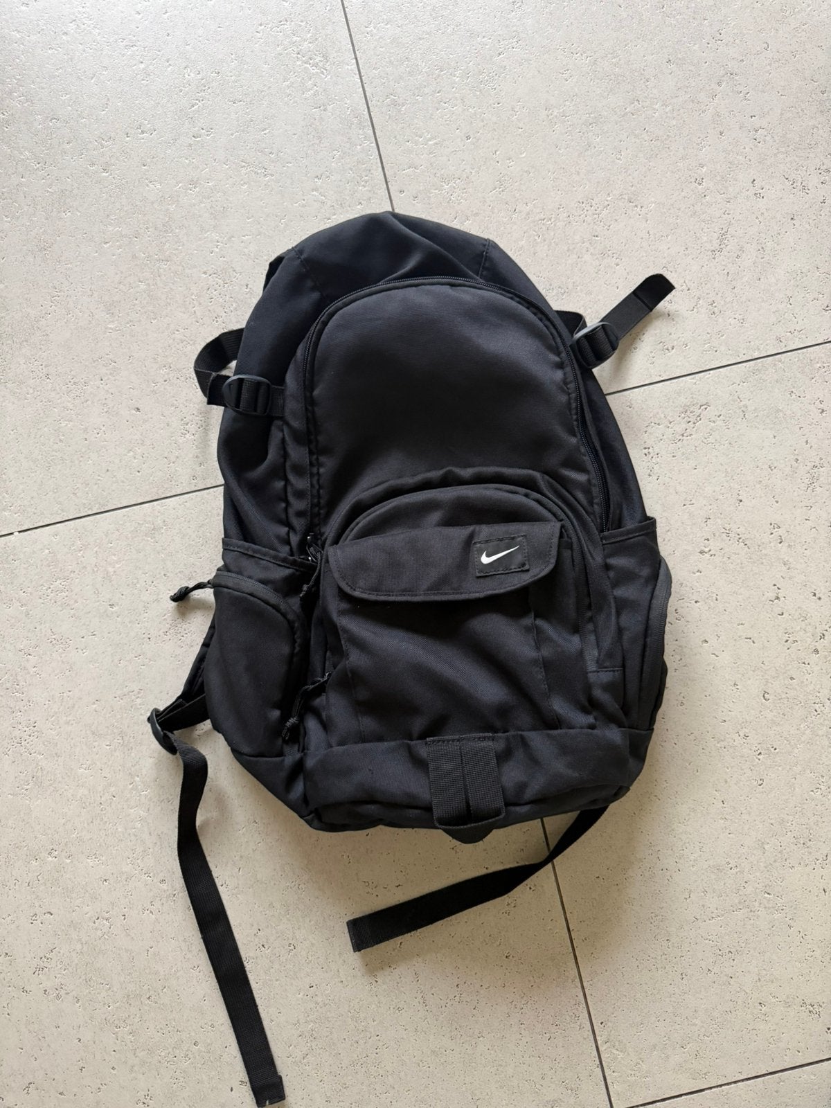 Nike rugzak - Zwart, ideaal voor school of sport, Gebruikt, 25 tot 40 cm, Ophalen of Verzenden, Overige merken