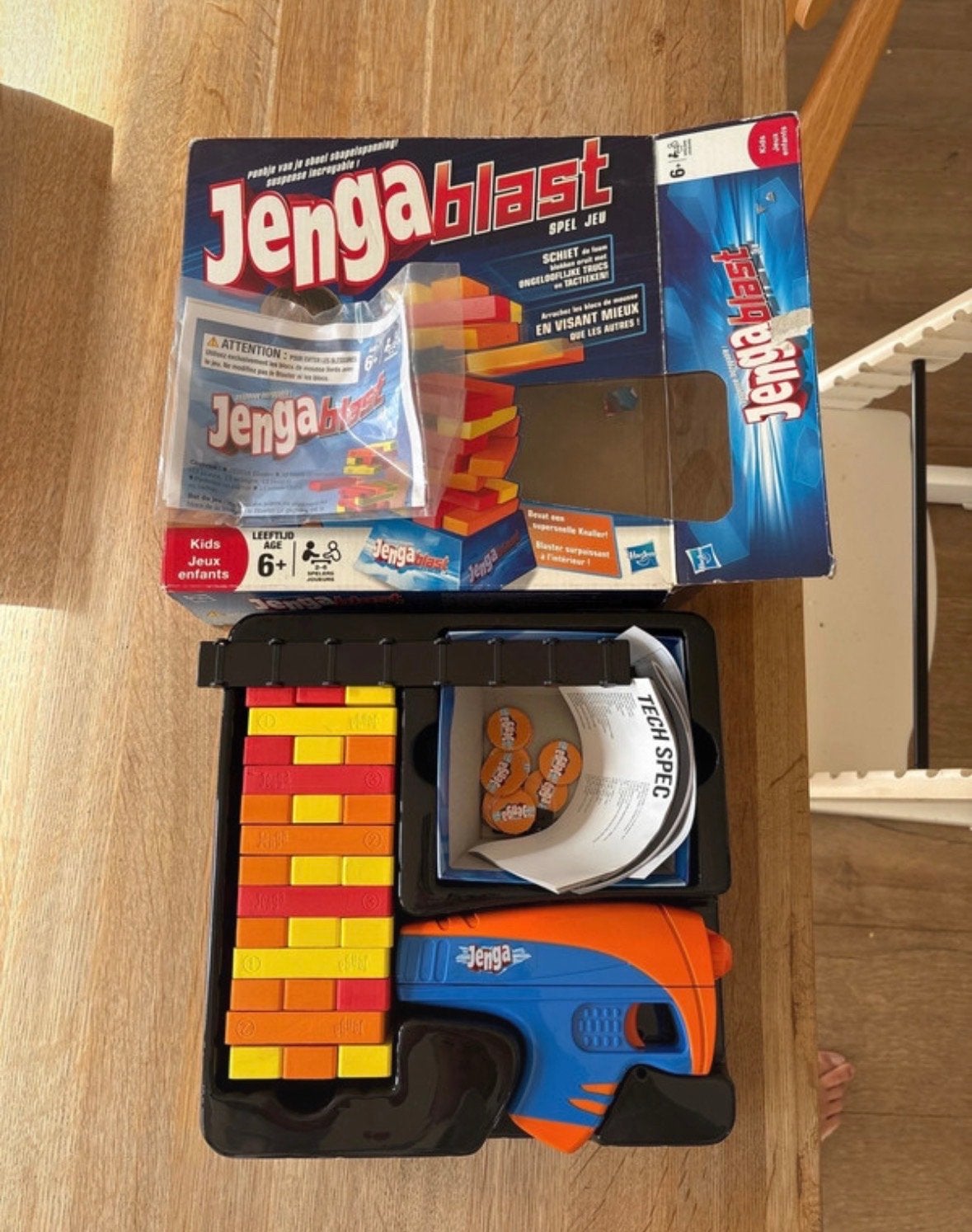Jenga Blast - Compleet als nieuw, Drie of vier spelers, Ophalen of Verzenden, Zo goed als nieuw