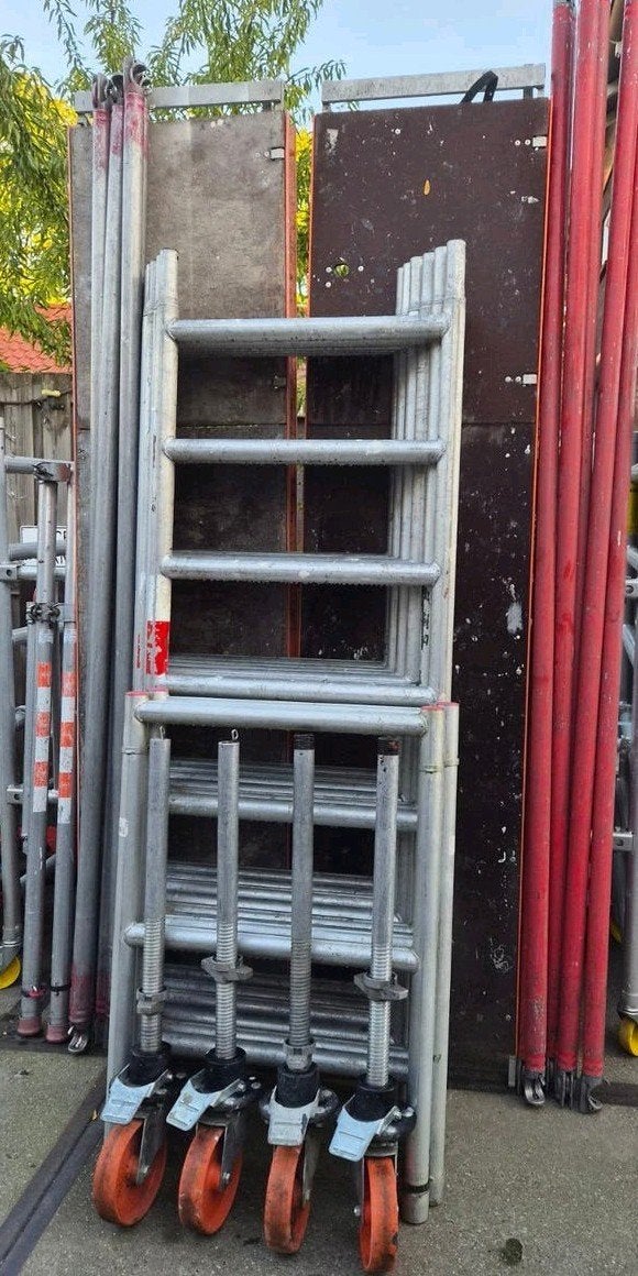 te koop altrex rolsteiger 75 diep, Doe-het-zelf en Verbouw, Altrex, Ophalen of Verzenden, Rolsteiger of Kamersteiger, 5 meter of hoger
