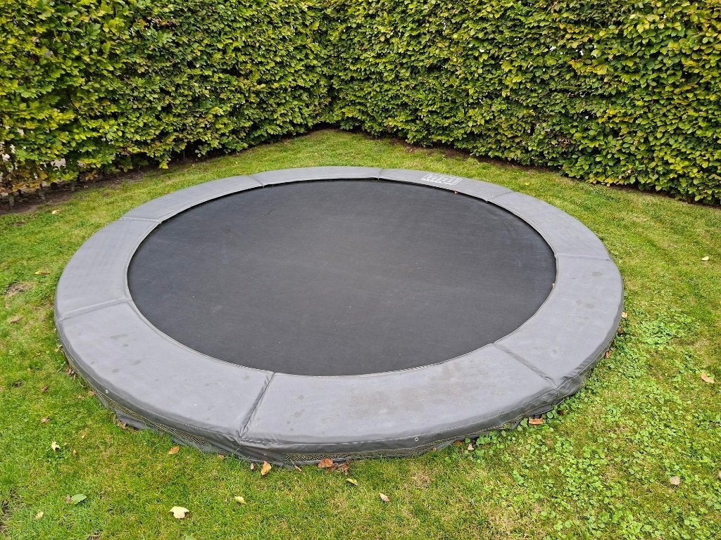 Inground trampoline (Avyna) (diamter 3,65 meter), Ophalen, Gebruikt