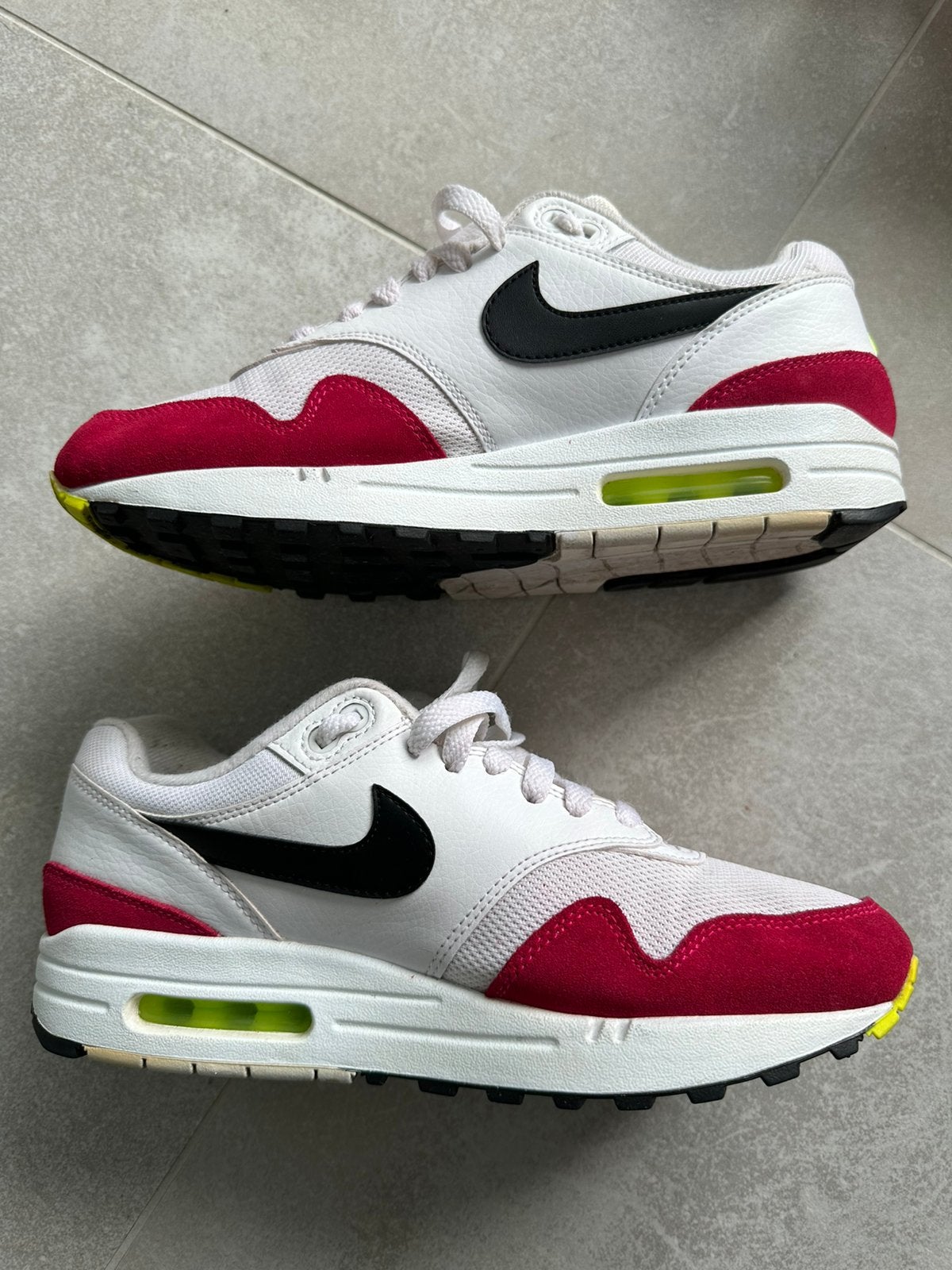Nike Air Max 1 White Black Volt, Kleding | Heren, Schoenen, Zo goed als nieuw, Sneakers of Gympen, Overige kleuren, Ophalen of Verzenden