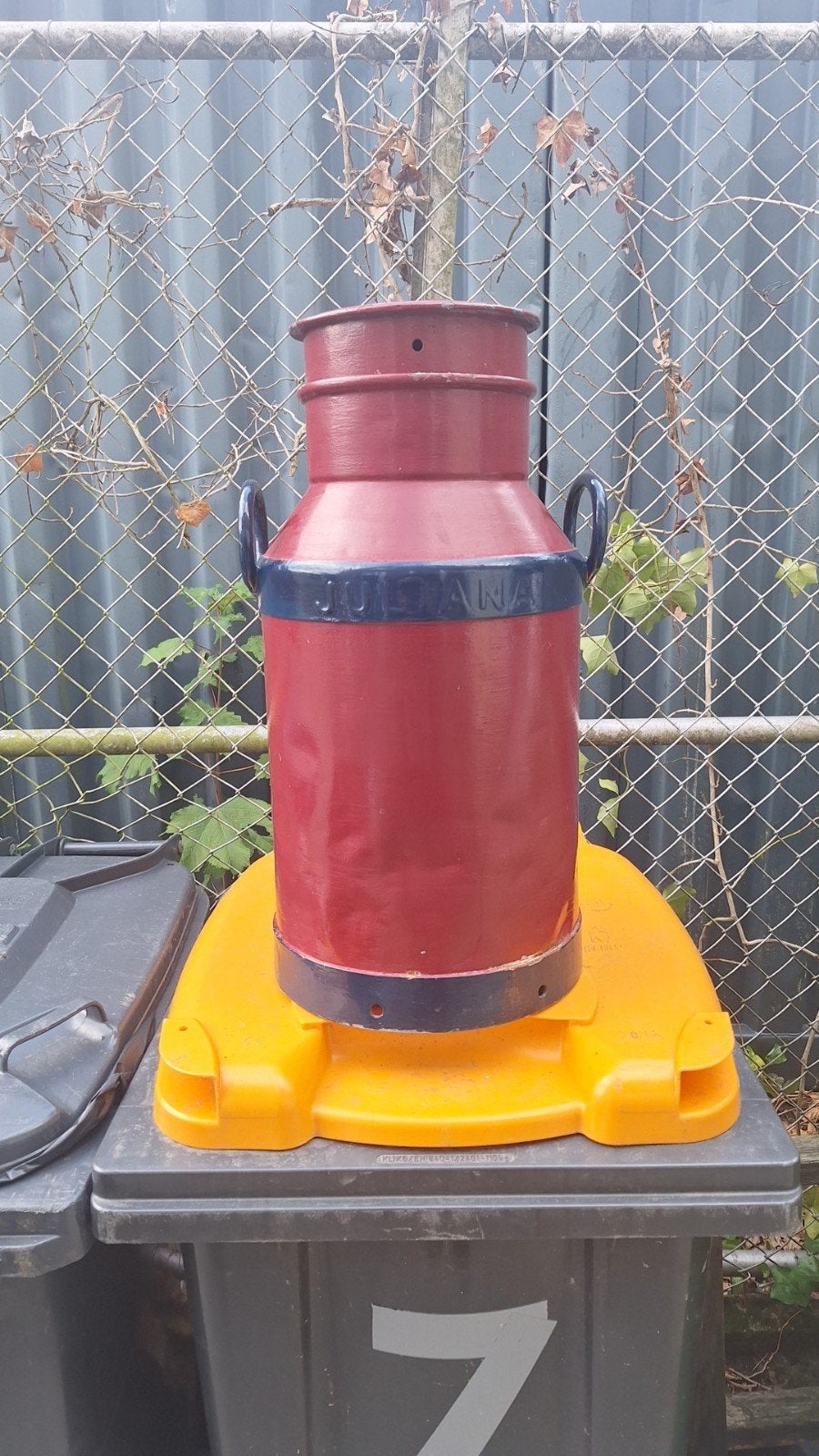 Melkbus rood/blauw - decoratie of carbid schieten, Ophalen