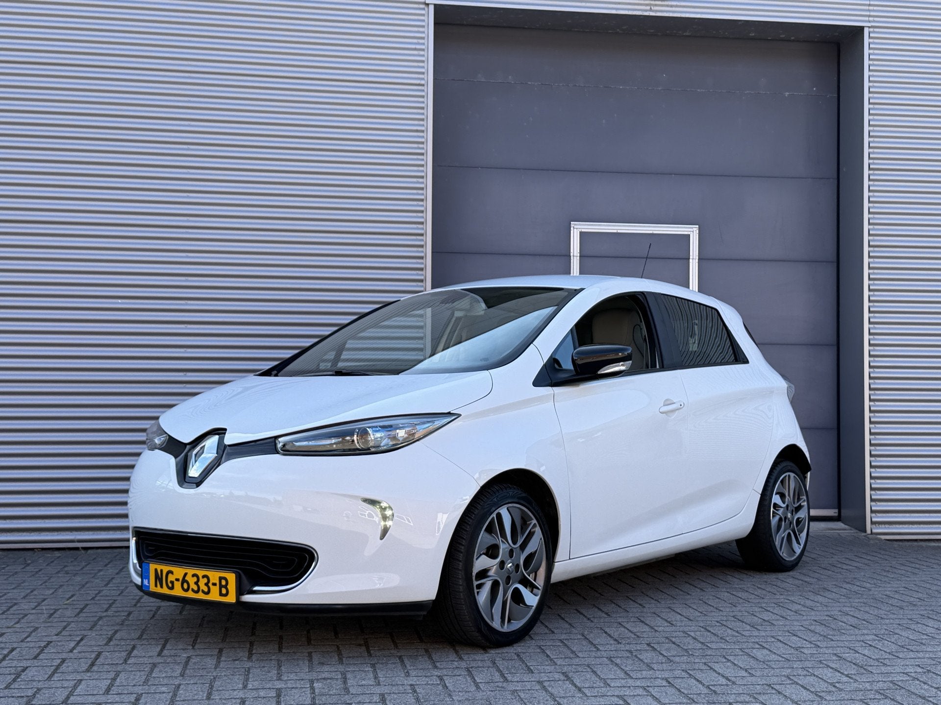 Renault ZOE Q210 Zen Quickcharge 22 kWh ( incl. Accu) I Lede, 240 km, Gebruikt, 22 kWh, Parkeersensor