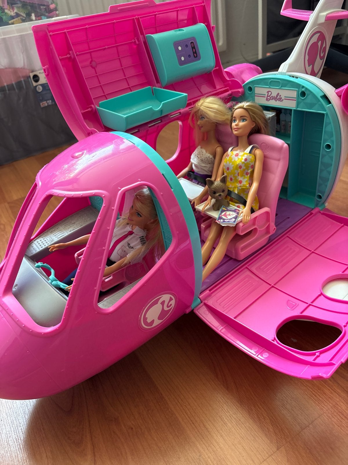 Barbie Vliegtuig met poppen en accessoires, Ophalen, Gebruikt