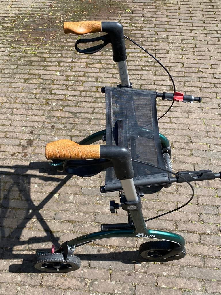Saljol carbon lichtgewicht rollator, Diversen, Rollators, Gebruikt, Lichtgewicht, Opvouwbaar, Ophalen of Verzenden