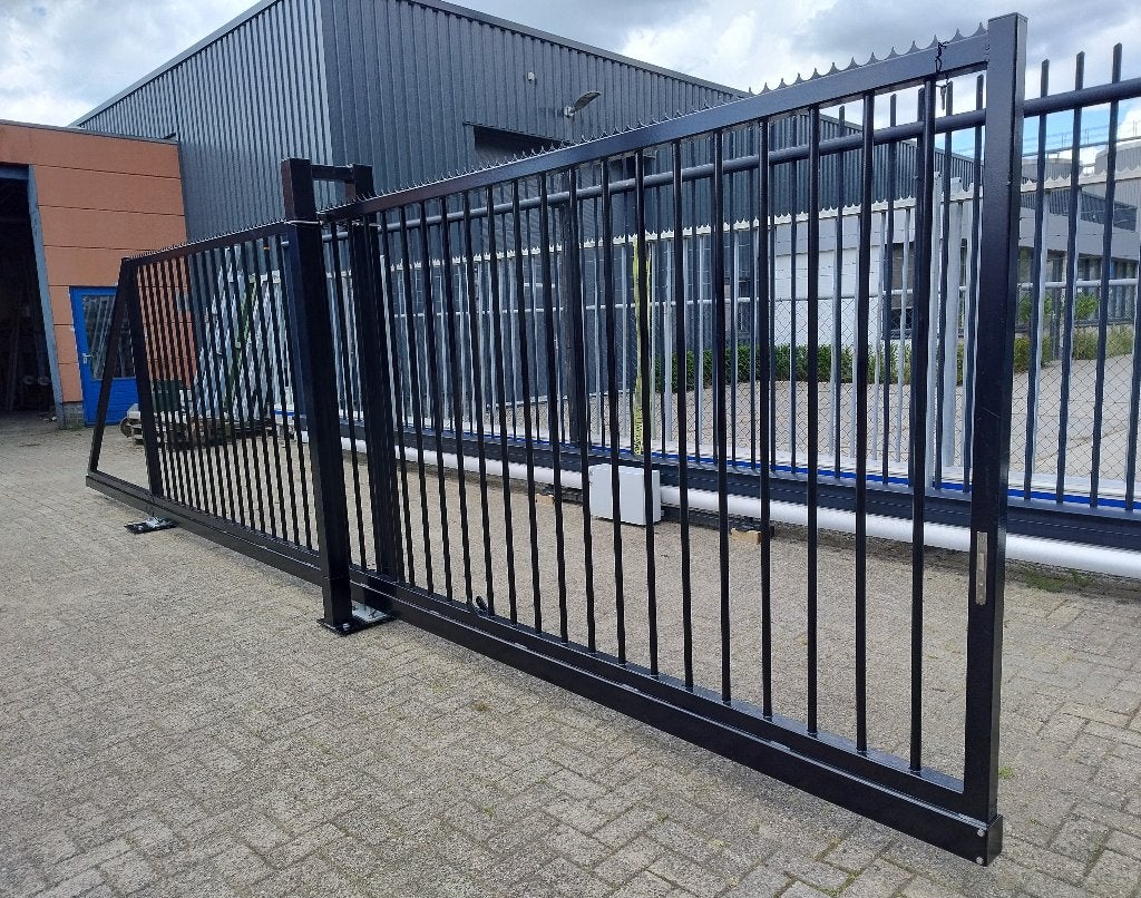 schuifpoort schuifhek 8 mtr lang, 6 mtr doorgang., Ophalen, Staal, Schuifpoort, Zo goed als nieuw