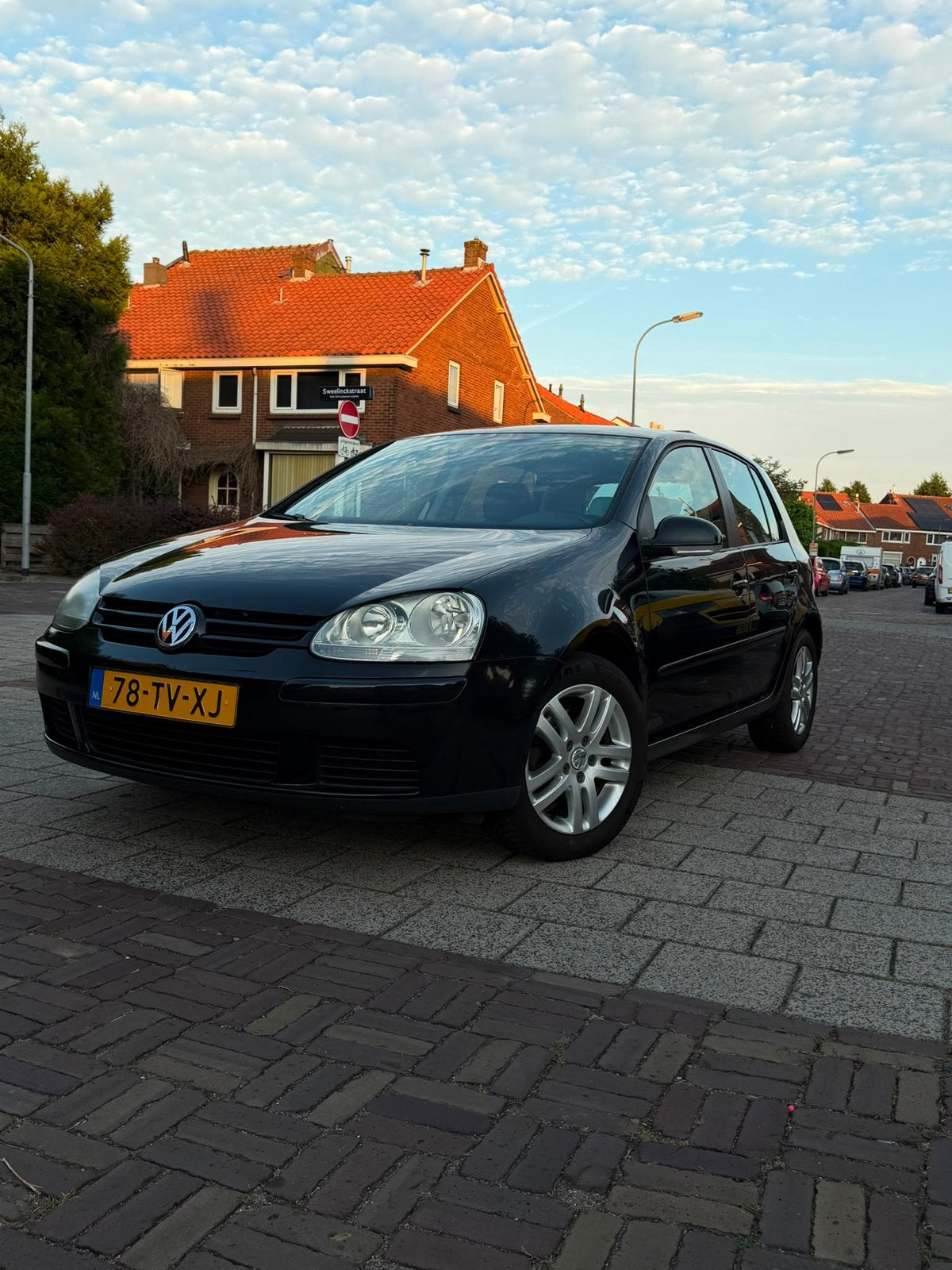 Volkswagen Golf 1.6 16V FSI 85KW 2007 Zwart, Auto's, 15 km/l, Zwart, Overige bekleding, Zwart