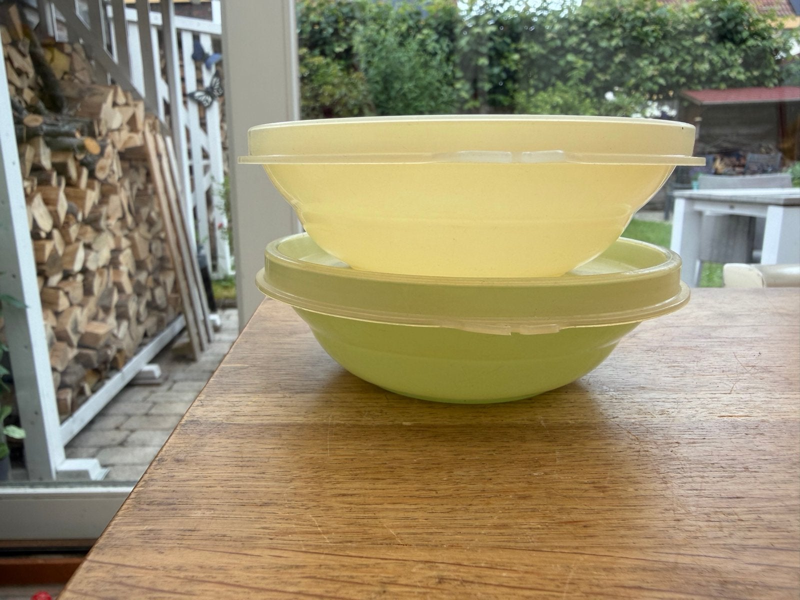 Tupperware kommetjes met deksel - set van 2, Huis en Inrichting, Gebruikt, Overige kleuren, Ophalen of Verzenden, Met deksel