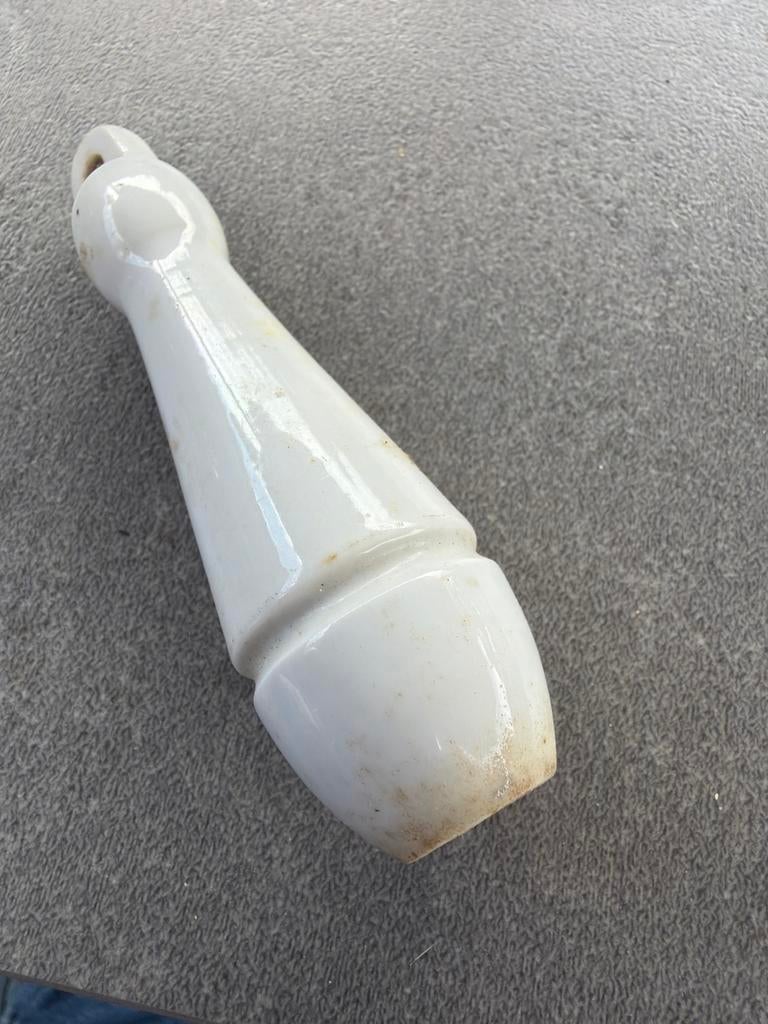 Vintage porseleinen trekker voor toilet of lamp, Ophalen of Verzenden