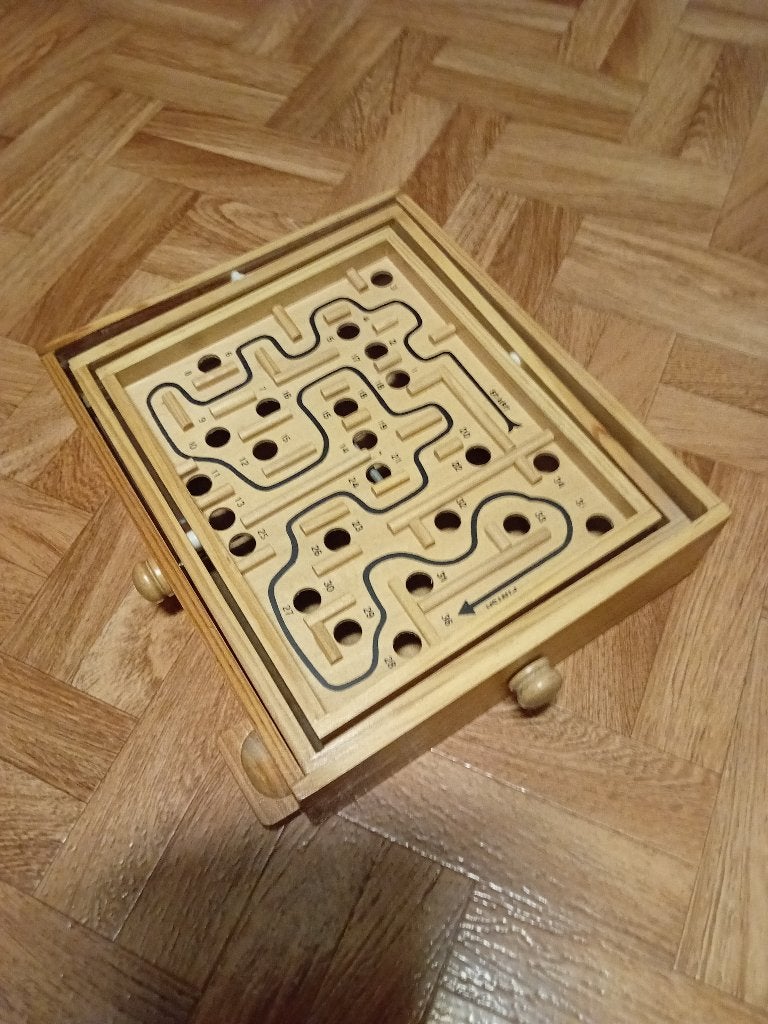Houten Labyrind, Ophalen, Zo goed als nieuw