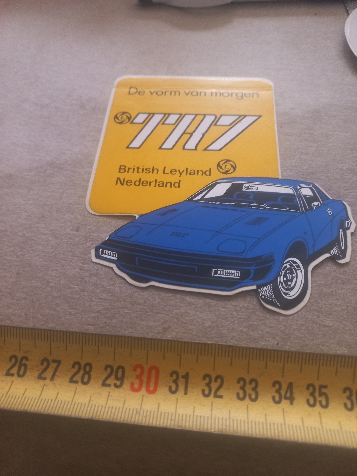 Vintage British Leyland TR7 Sticker - 'De vorm van morgen', Ophalen of Verzenden