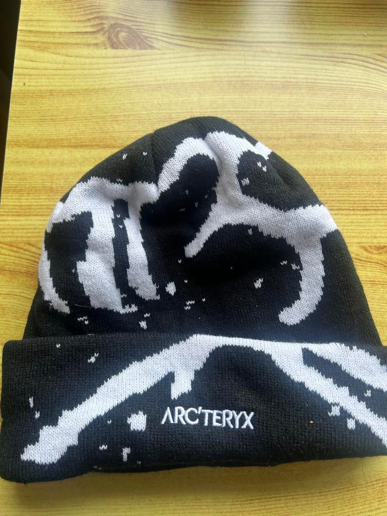 Arcteryx Muts Zwart/Wit, Ophalen of Verzenden, Zo goed als nieuw, Muts