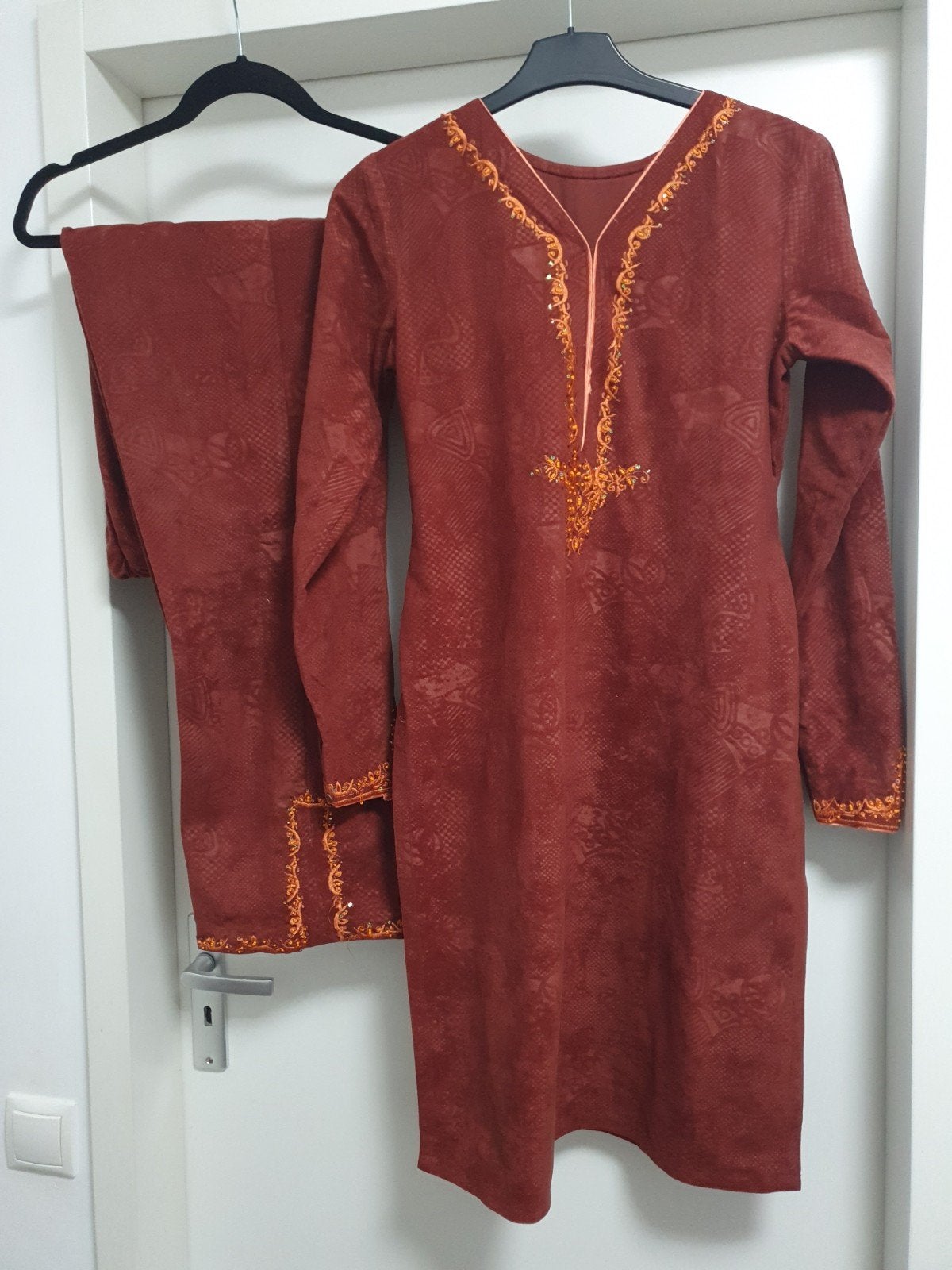 Mooie Indiase/Pakistaanse jurk met broek - Zo goed als nieuw, Kleding | Dames, Maat 38/40 (M), Overige typen, Ophalen of Verzenden