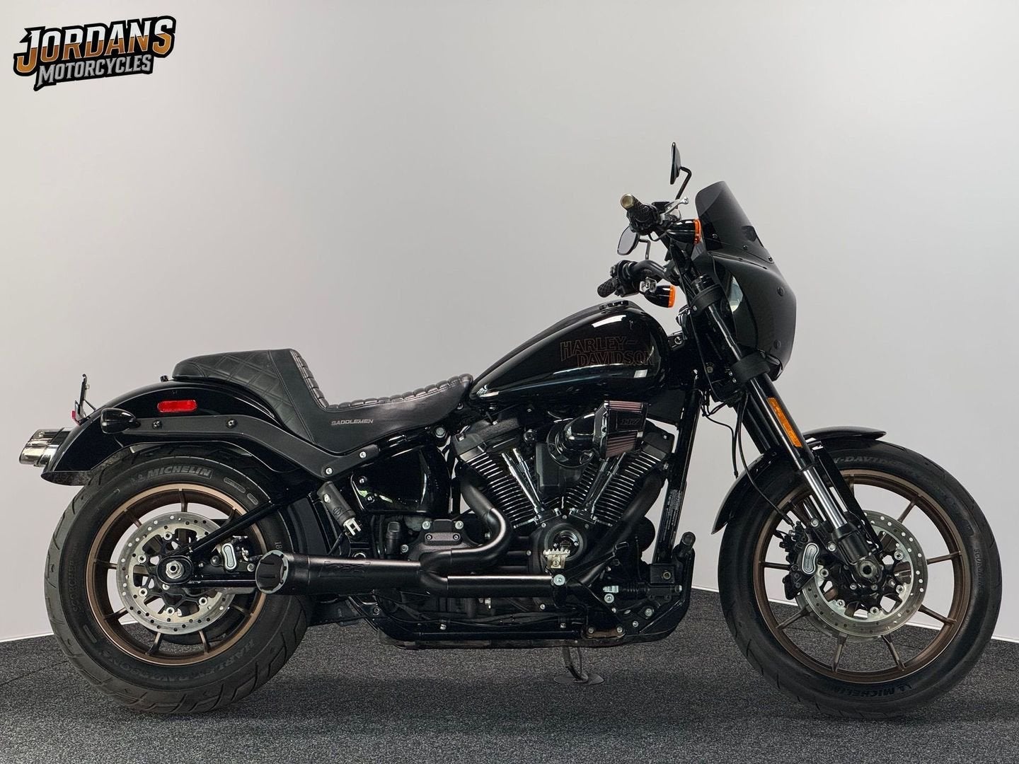 HARLEY-DAVIDSON LOW RIDER S FXLRS 117CI Clubstyle (bj 2023), Motoren, 2 cilinders, Chopper, Bedrijf, Onbekend