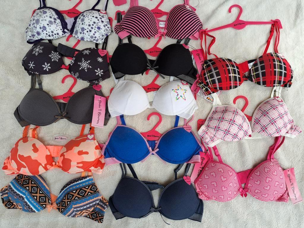 Nieuwe tiener BH'S van Boobs en Bloomers maat 75AA, Kleding | Dames, Ophalen of Verzenden, BH