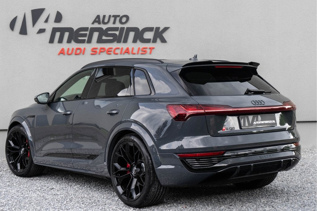 Audi SQ8 e-tron Quattro 371kW / Luchtvering/ Standkachel/ Ad, Automaat, 2625 kg, Gebruikt, Zwart