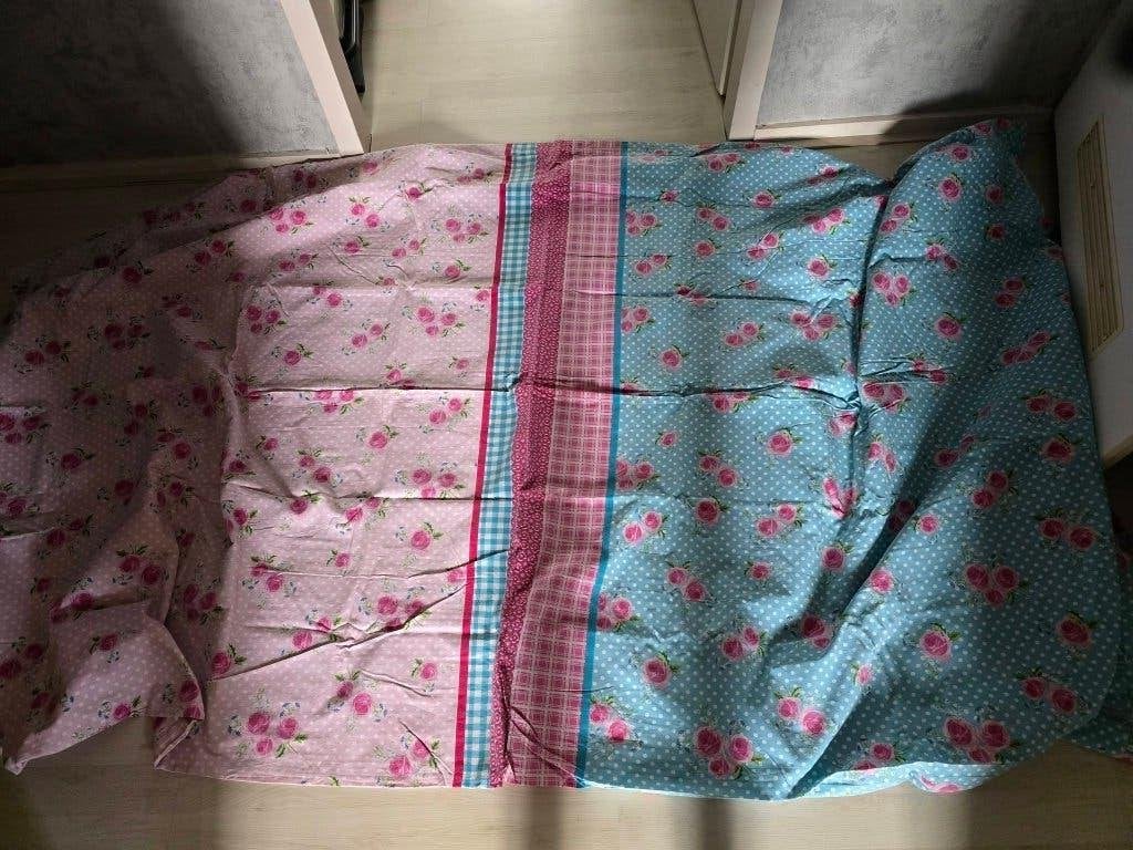 Dekbedovertrek met rozen en stippen - Roze/Blauw, Gebruikt, Overige merken, Ophalen of Verzenden, Wasbaar