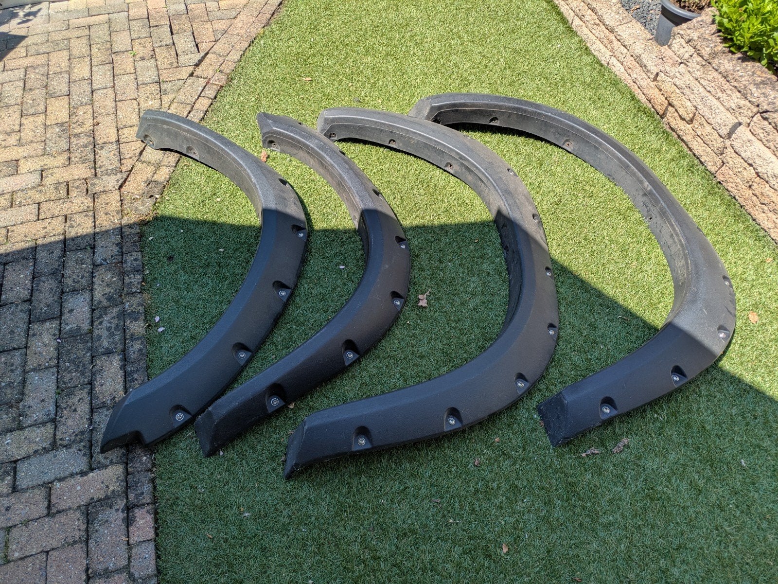 Fenders Dodge ram, Ophalen