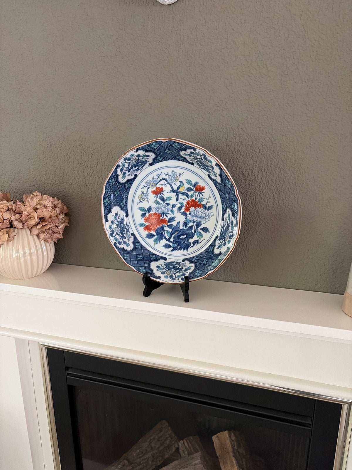 Decoratief Japans Bord met Voet - Handgeschilderd, Antiek en Kunst, Ophalen
