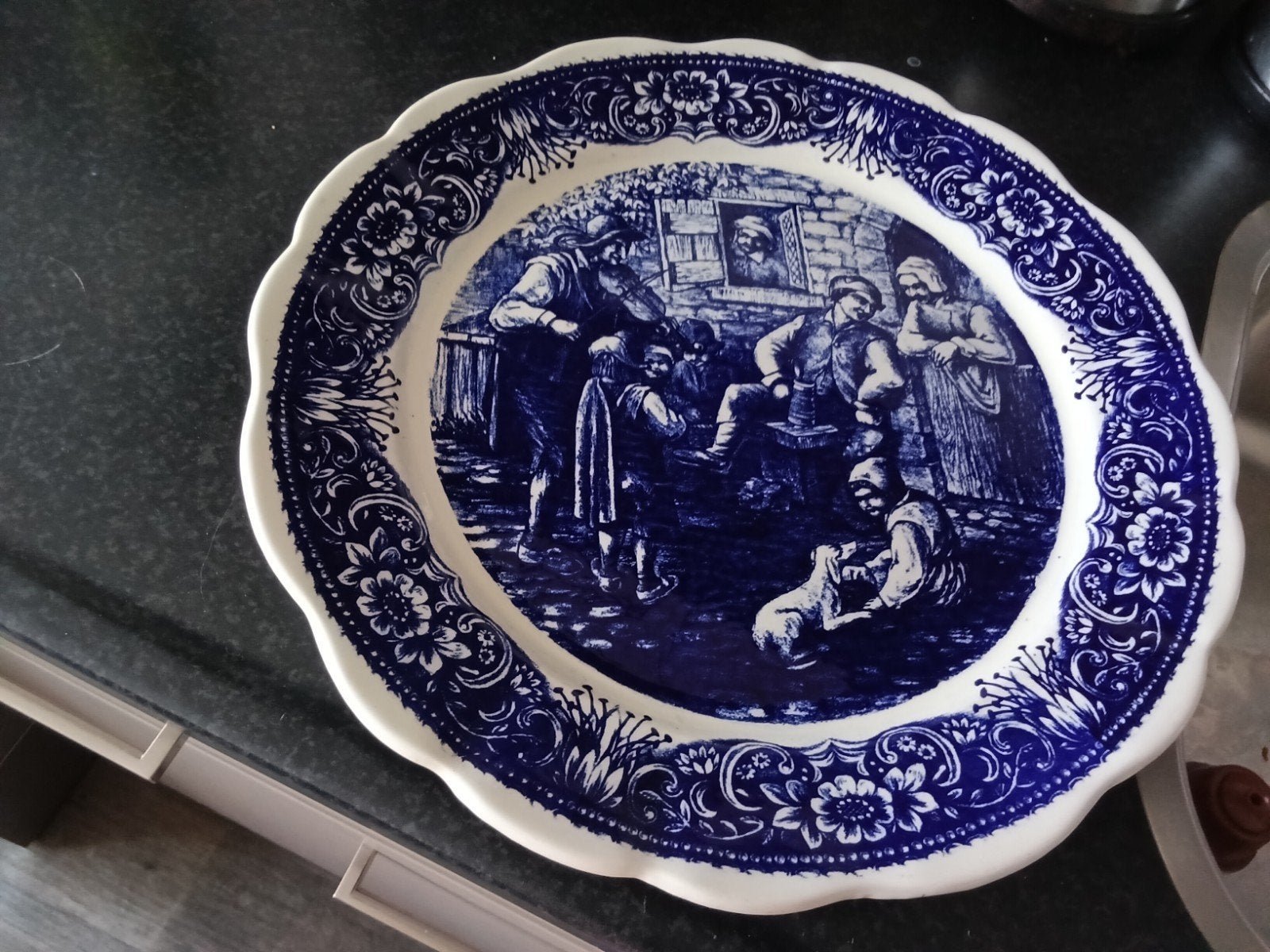 Antiek Boch Frères La Louvière wandbord - Blauw decor, Antiek en Kunst, Antiek | Servies los, Ophalen