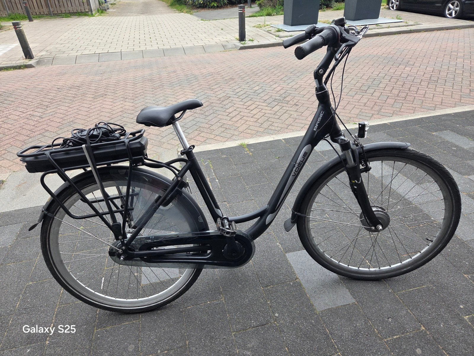 Vogue Basic E-bike - Zwarte Damesfiets, Fietsen en Brommers, Elektrische fietsen, Gebruikt, Overige merken, 51 tot 55 cm, 30 tot 50 km per accu