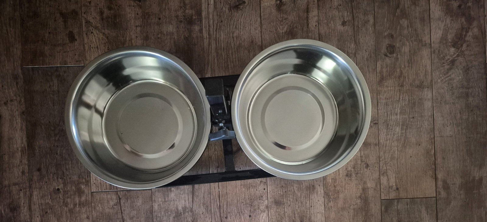 Nieuwe Adori Hondenvoerbak op Standaard 28 cm., Dieren en Toebehoren, Ophalen of Verzenden, Verstelbaar, Nieuw