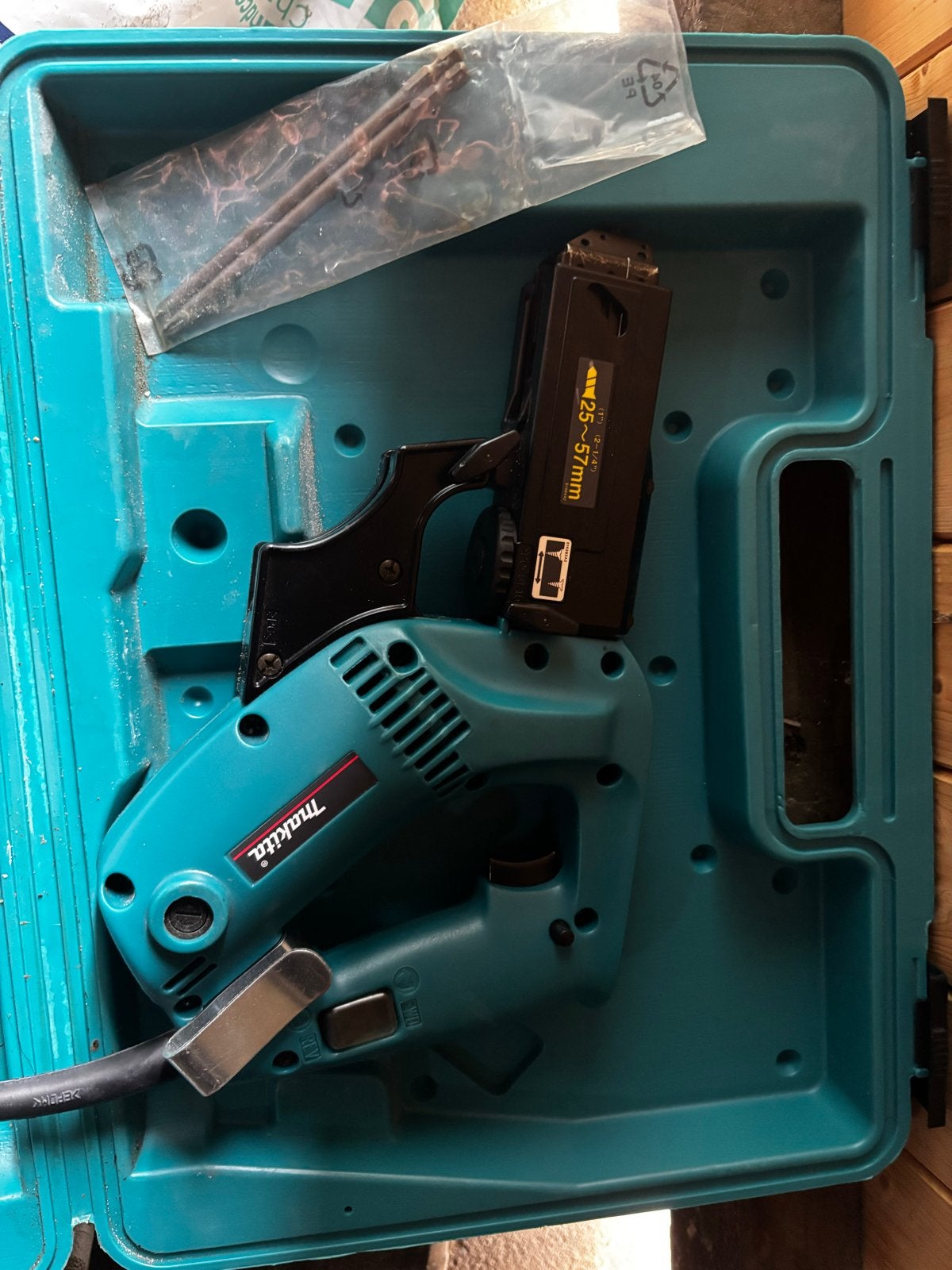 Makita 6834 Auto Feed Schroefmachine, Gebruikt, Variabele snelheid, Overige typen, Ophalen of Verzenden