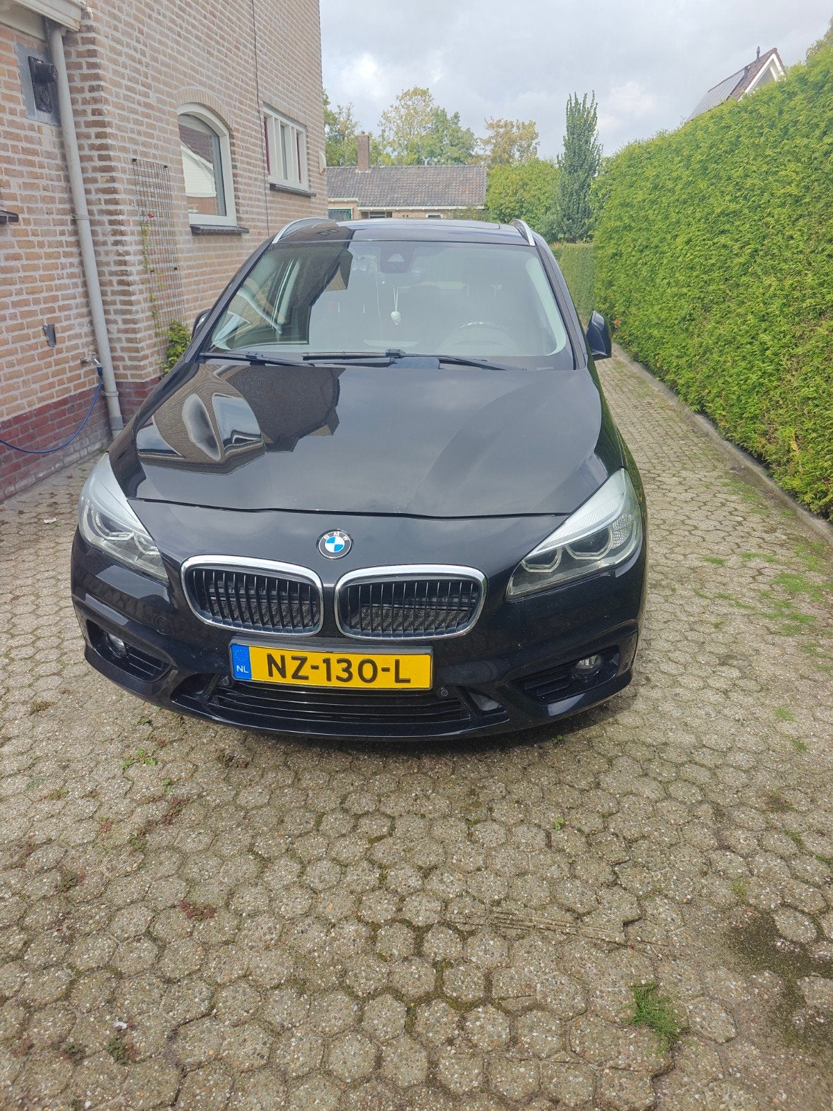 BMW 2-Serie Active Tourer 220d Xdrive 190pk Aut 2015 Zwart, Auto's, Automaat, 1995 cc, Zwart, 1485 kg