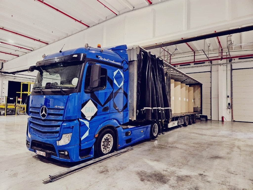 Mercedes Actros lowliner met hefschotel, Auto's, Vrachtwagens, Euro 6, Mercedes-Benz, Diesel, Particulier
