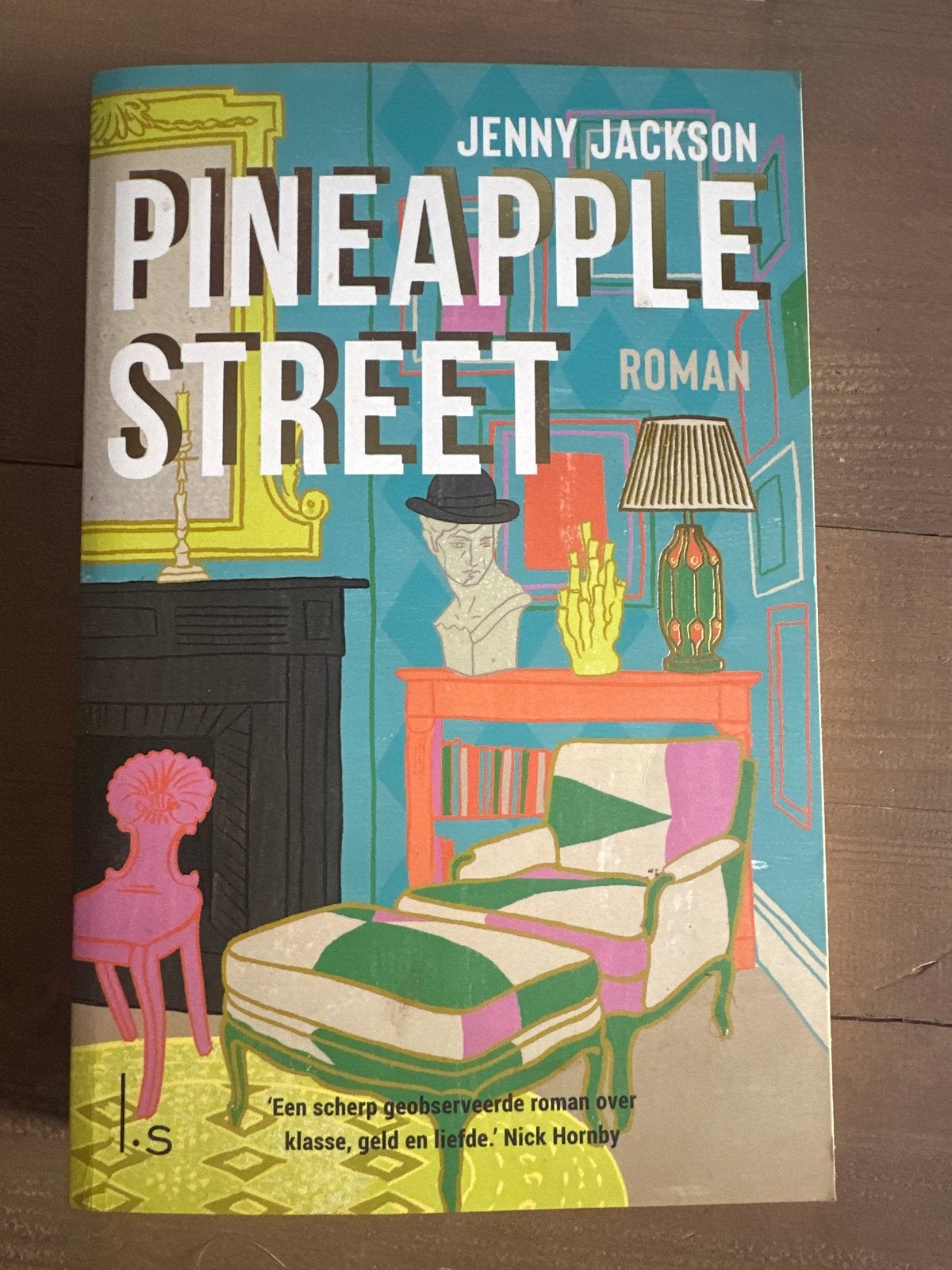 Pineapple Street - Jenny Jackson (Roman), Ophalen of Verzenden, Gelezen, Europa overig