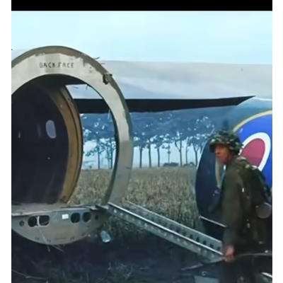 Originele Market Garden Horsa Glider “Ramps” oprijplaten, Ophalen, Engeland, Helm of Baret