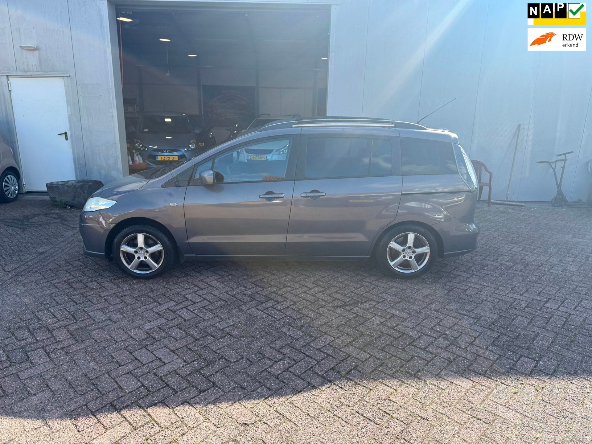 Mazda 5 1.8 Katano, Auto's, Mazda, Gebruikt, 4 cilinders, Origineel Nederlands, Handgeschakeld