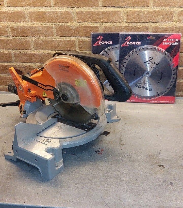 Zaagmachine afkortzaag  Einhell en 2 nieuwe widia zaagbladen, Ophalen, Gebruikt, 70 mm of meer, Einhell