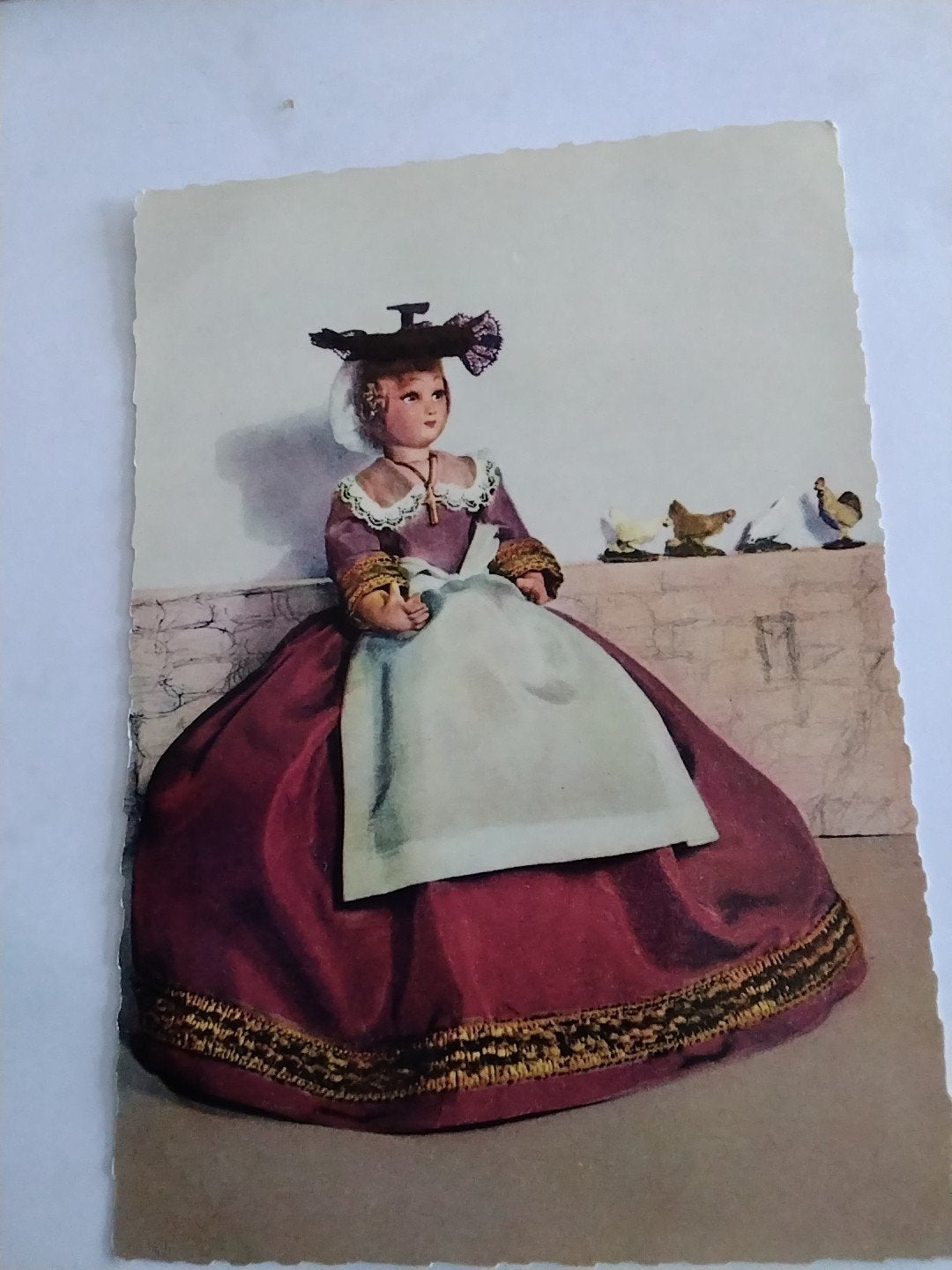 Vintage Ansichtkaart: Franse Pop in Traditionele Kleding, Ophalen of Verzenden, 1940 tot 1960, Gelopen