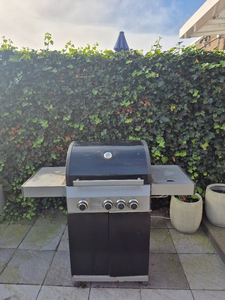 Gas BBQ 3 branders + zijbrander + 3 gasflessen, Ophalen, Gebruikt
