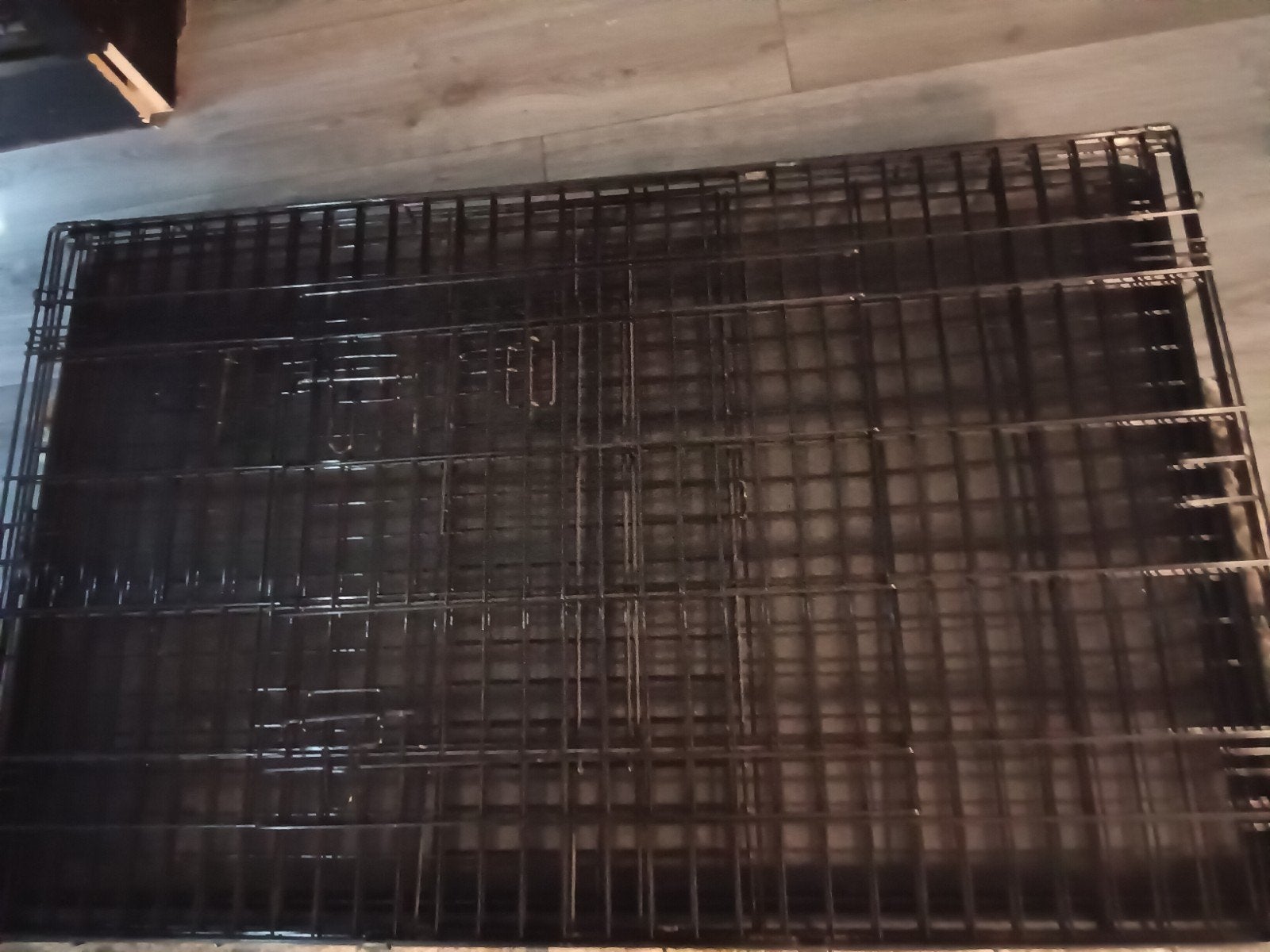 Te koop grote stevige zwarte bench, Dieren en Toebehoren, Ophalen, Zo goed als nieuw, 75 tot 110 cm, 65 tot 100 cm
