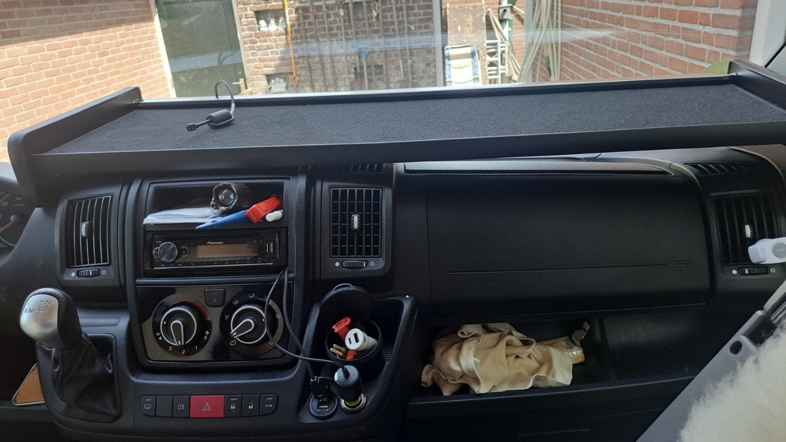 Dashboardtafel Ducato, Ophalen