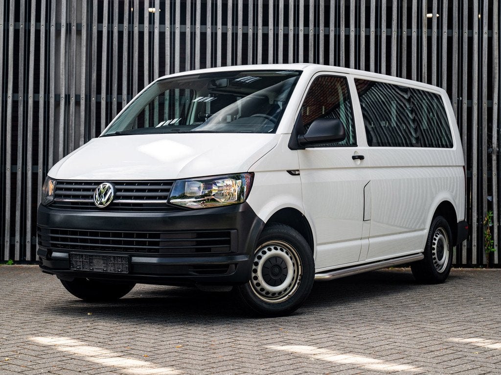 Volkswagen Transporter Kombi 2.0 TSi 150pk 9-Pers. L1 CNG |E, Auto's, Volkswagen, Voorwielaandrijving, Stof, Gebruikt, Euro 6