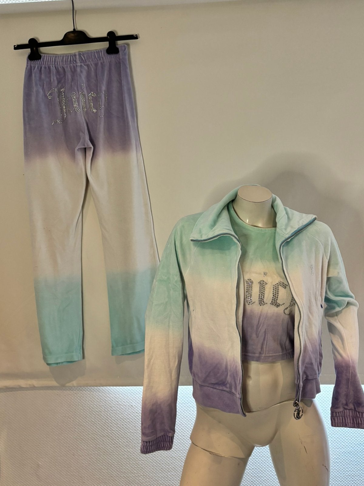Juicy couture 3 delig  fluweel joggingpak maat s, Maat 38/40 (M), ., Paars, Ophalen of Verzenden